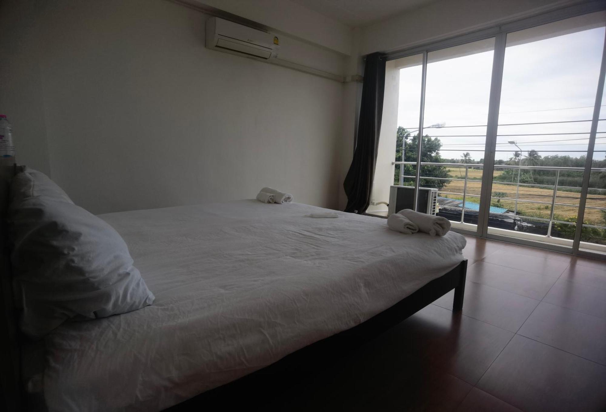 115 Townhouse Hotel Ban Khlong Krang Exterior photo