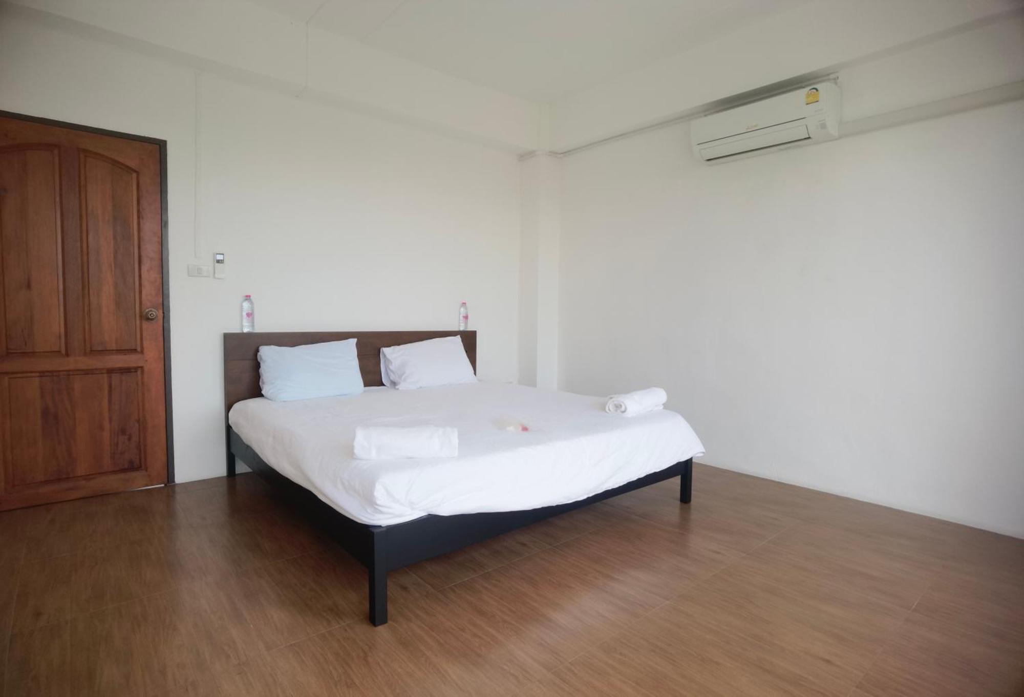 115 Townhouse Hotel Ban Khlong Krang Exterior photo
