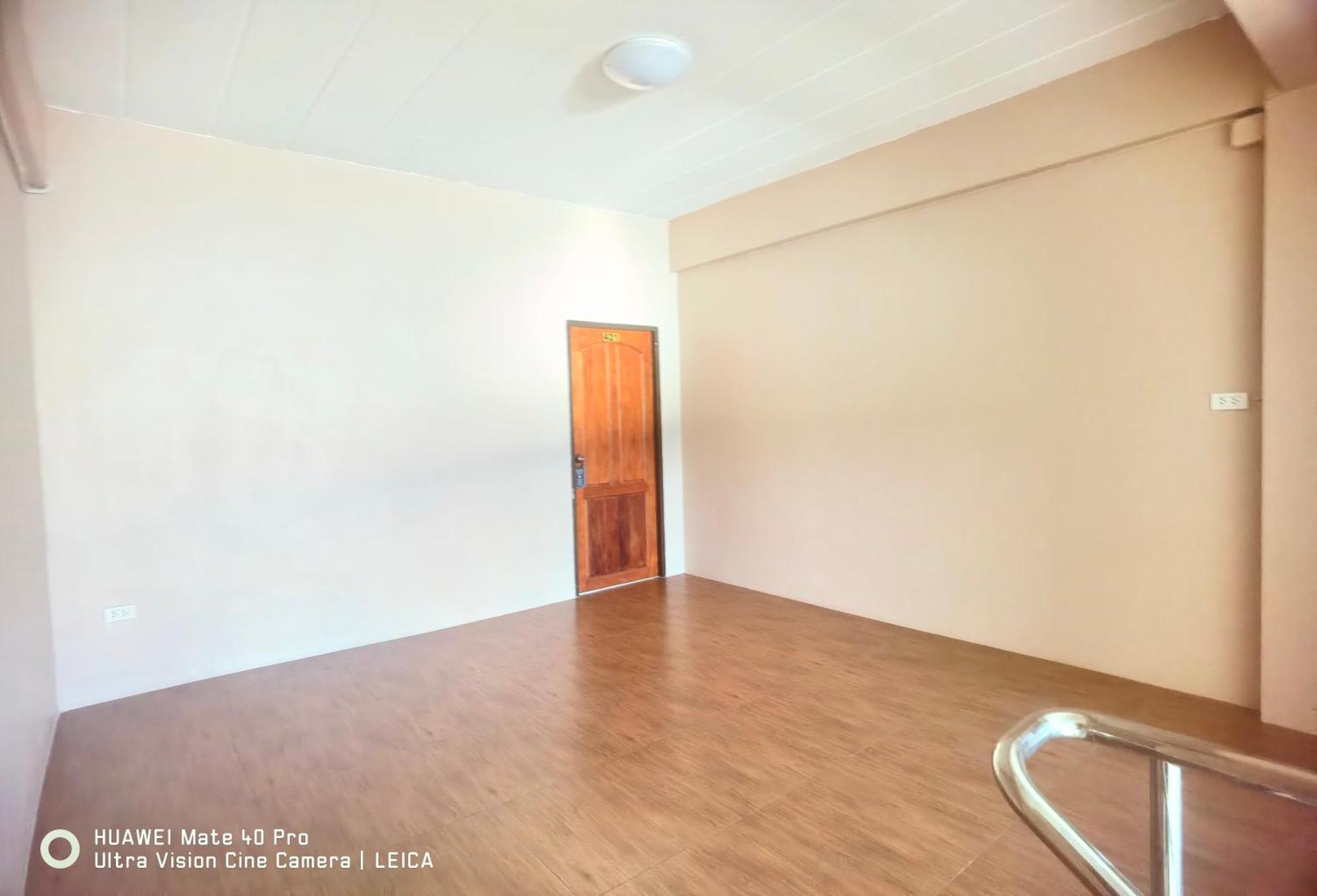 115 Townhouse Hotel Ban Khlong Krang Exterior photo