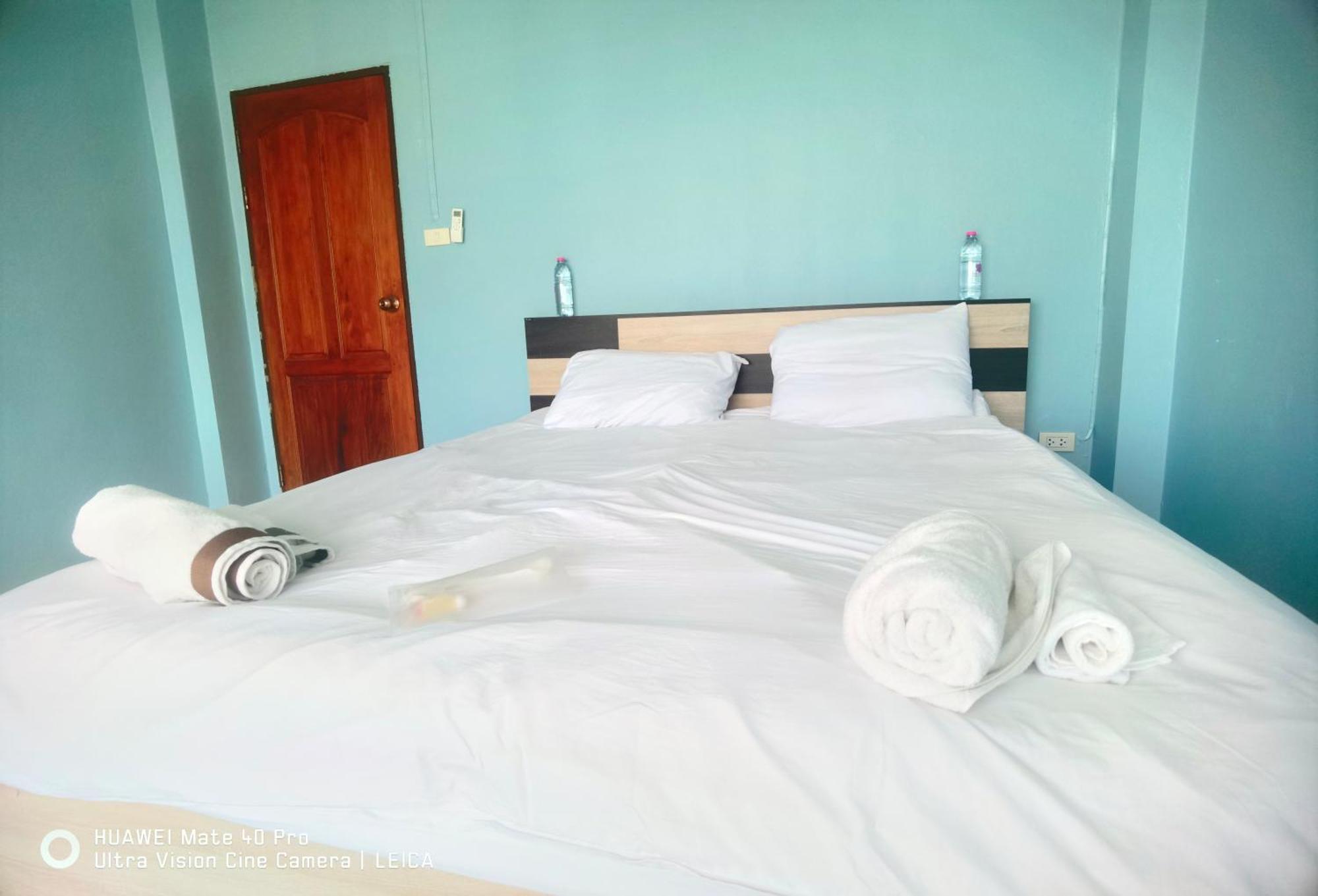 115 Townhouse Hotel Ban Khlong Krang Exterior photo
