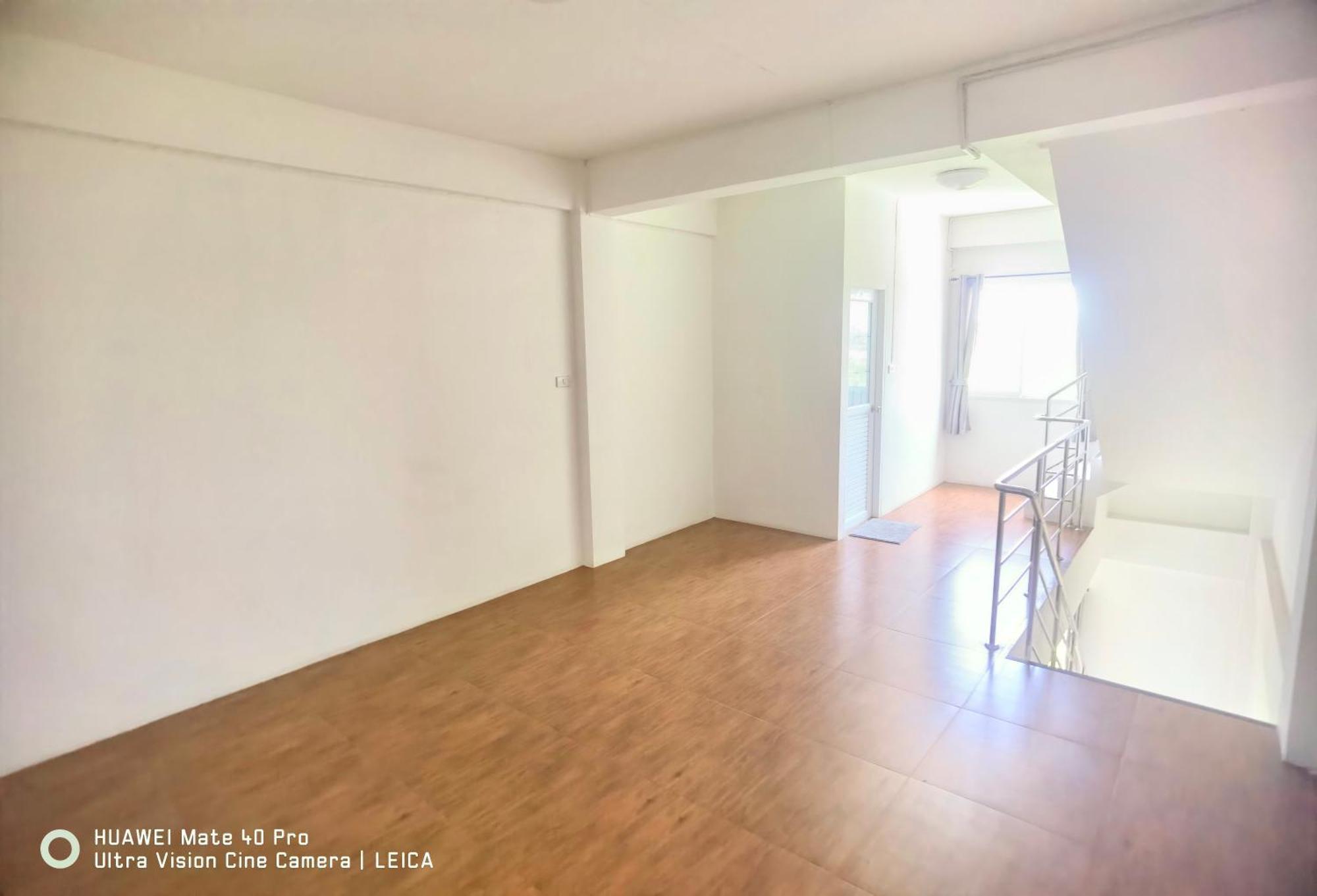 115 Townhouse Hotel Ban Khlong Krang Exterior photo