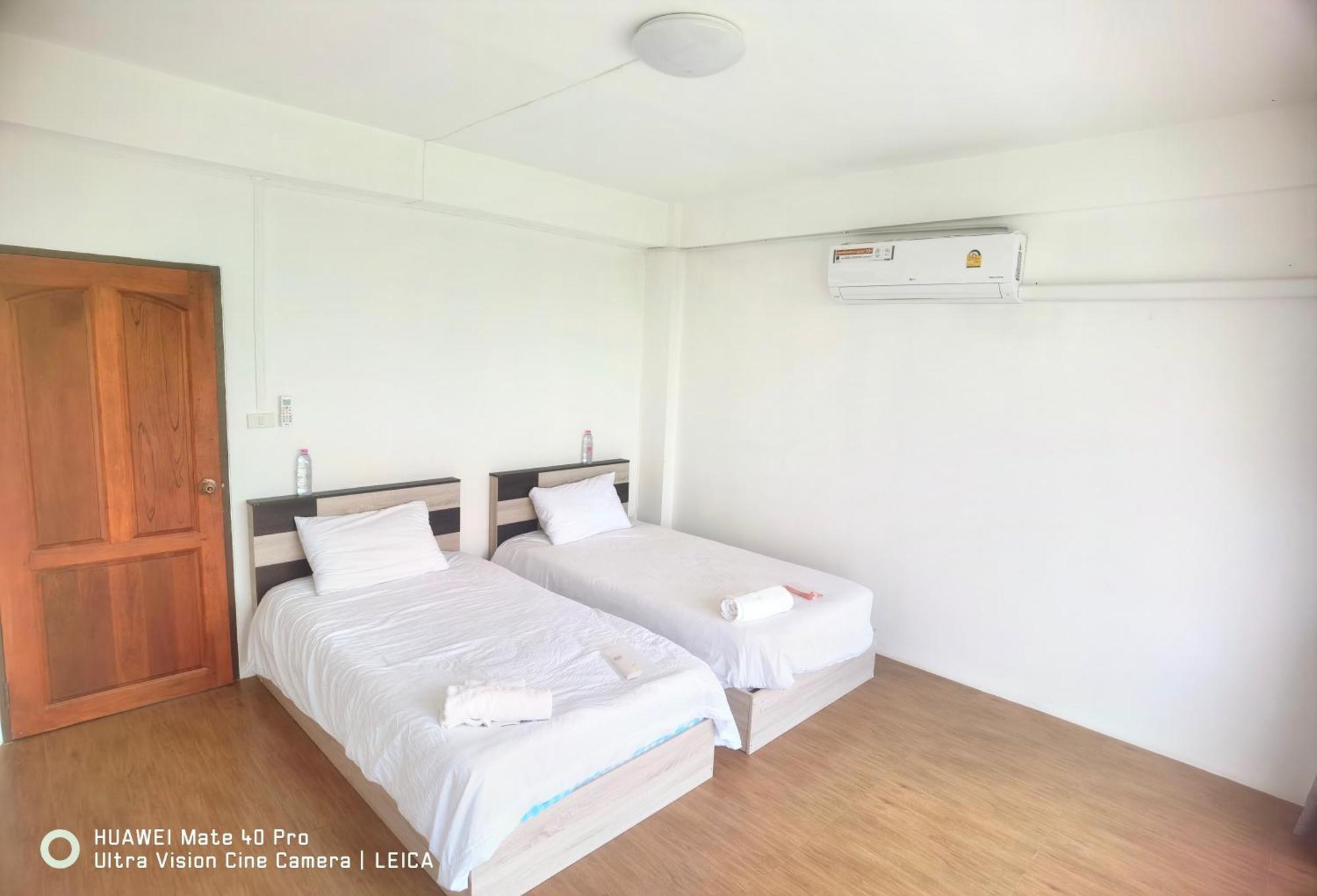 115 Townhouse Hotel Ban Khlong Krang Exterior photo