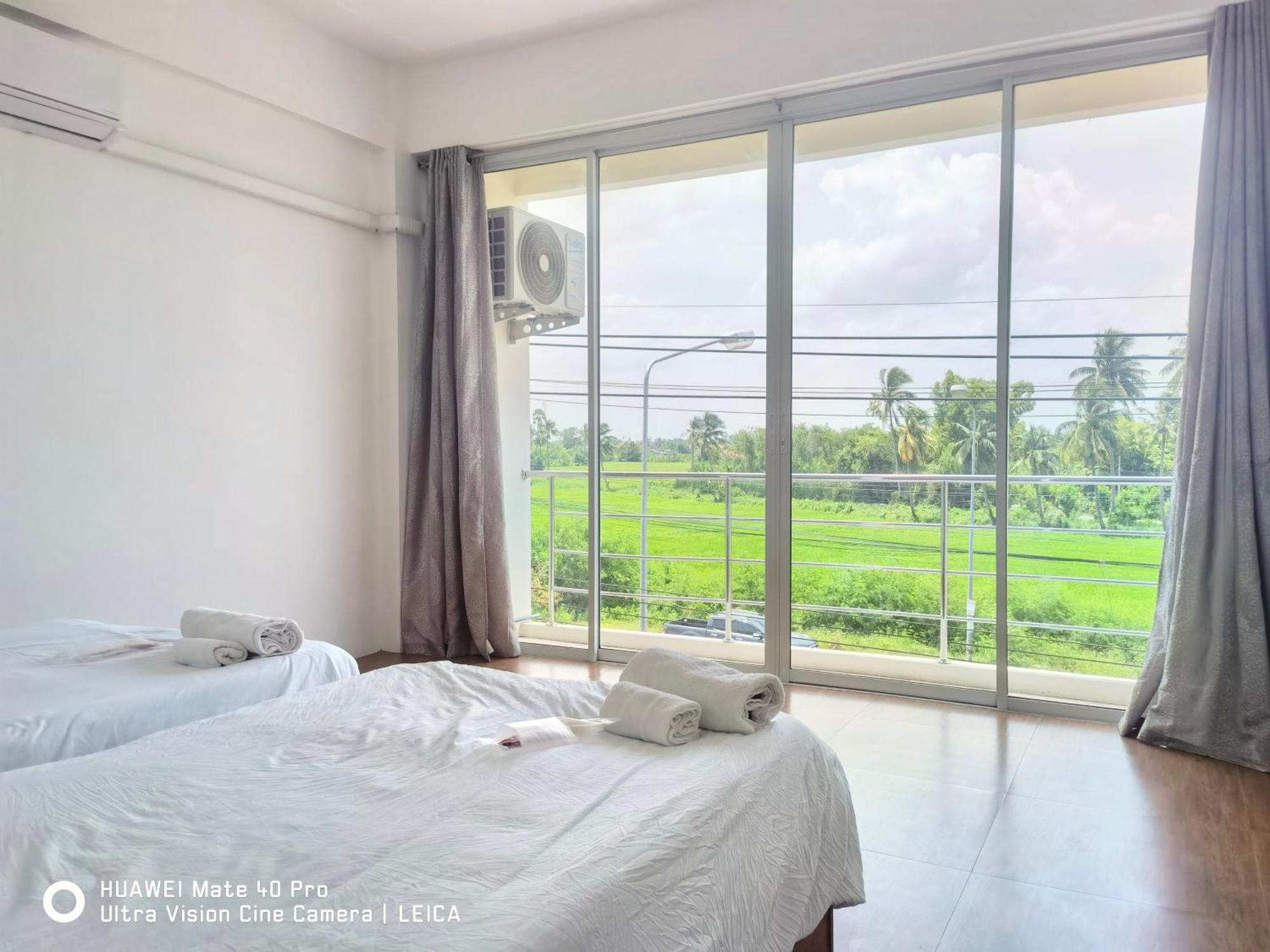 115 Townhouse Hotel Ban Khlong Krang Exterior photo