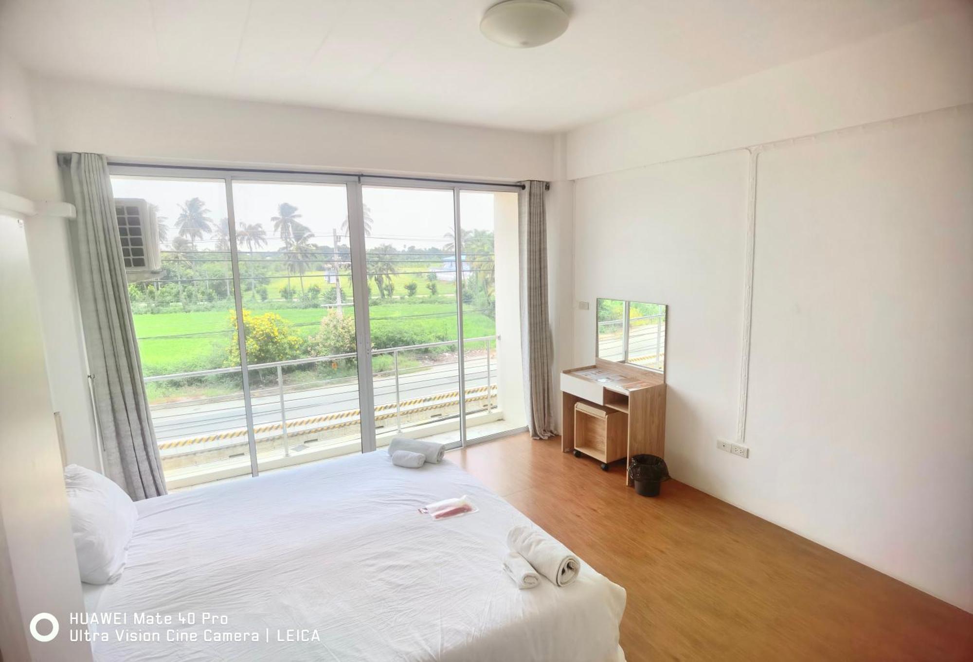 115 Townhouse Hotel Ban Khlong Krang Exterior photo