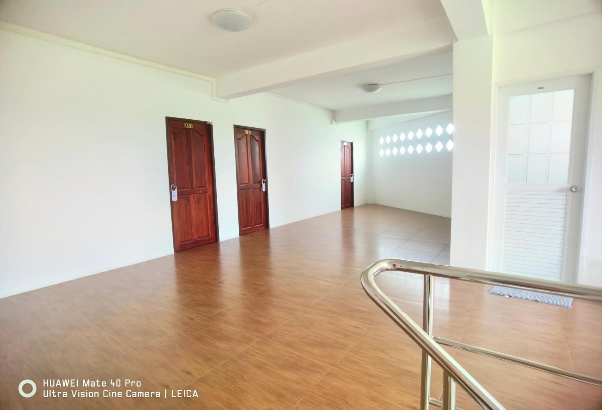 115 Townhouse Hotel Ban Khlong Krang Exterior photo