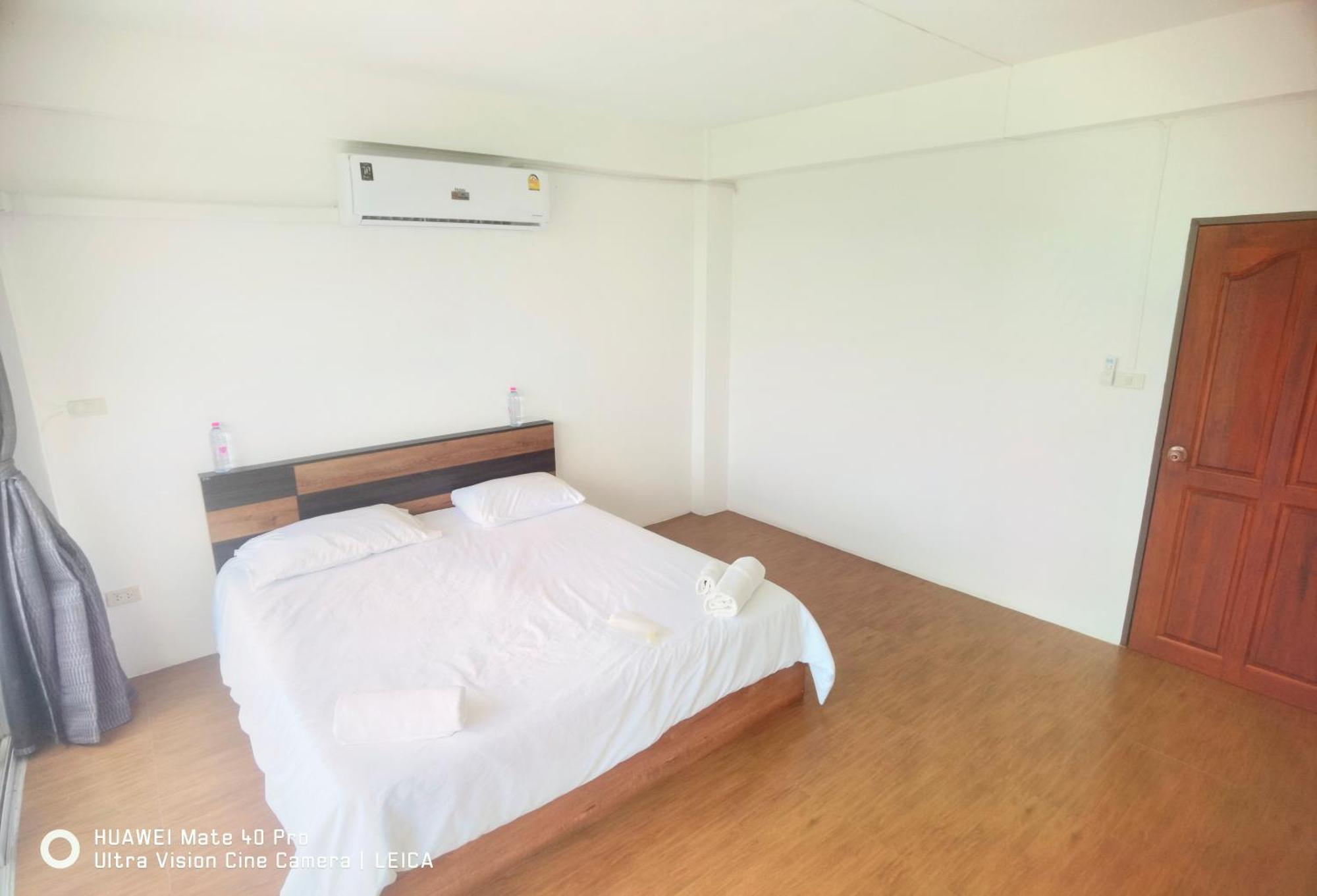 115 Townhouse Hotel Ban Khlong Krang Exterior photo