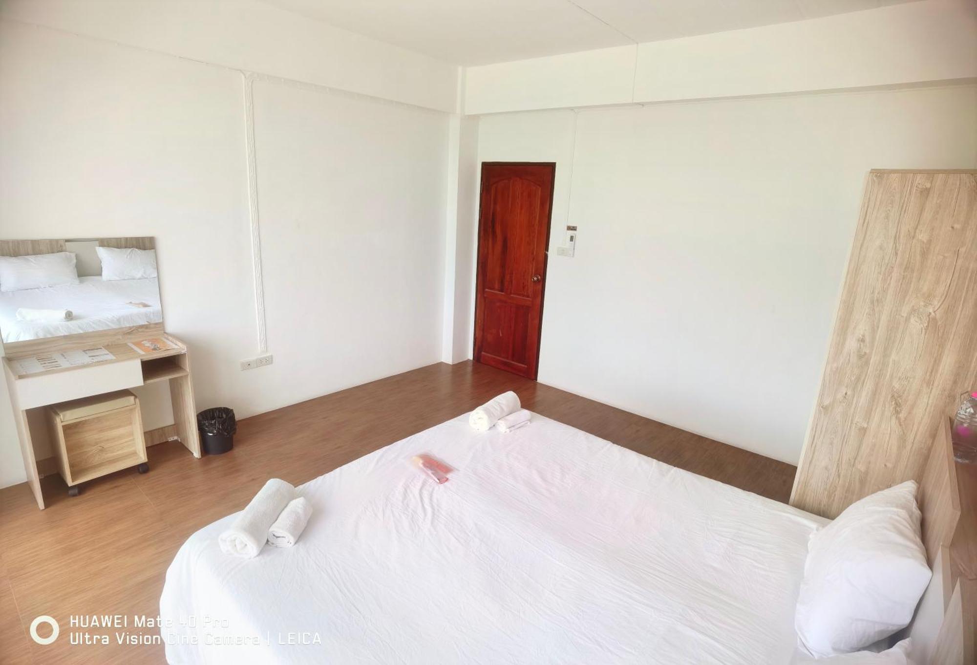 115 Townhouse Hotel Ban Khlong Krang Exterior photo