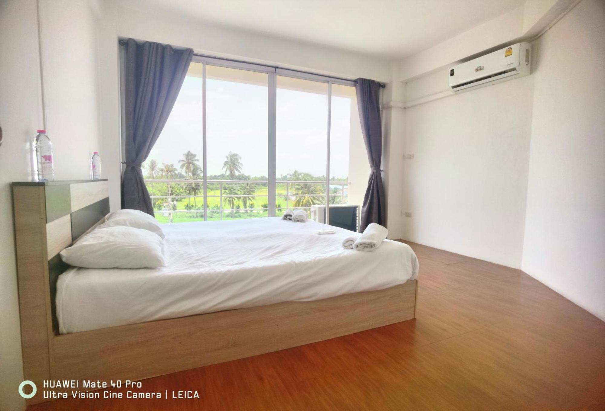 115 Townhouse Hotel Ban Khlong Krang Exterior photo