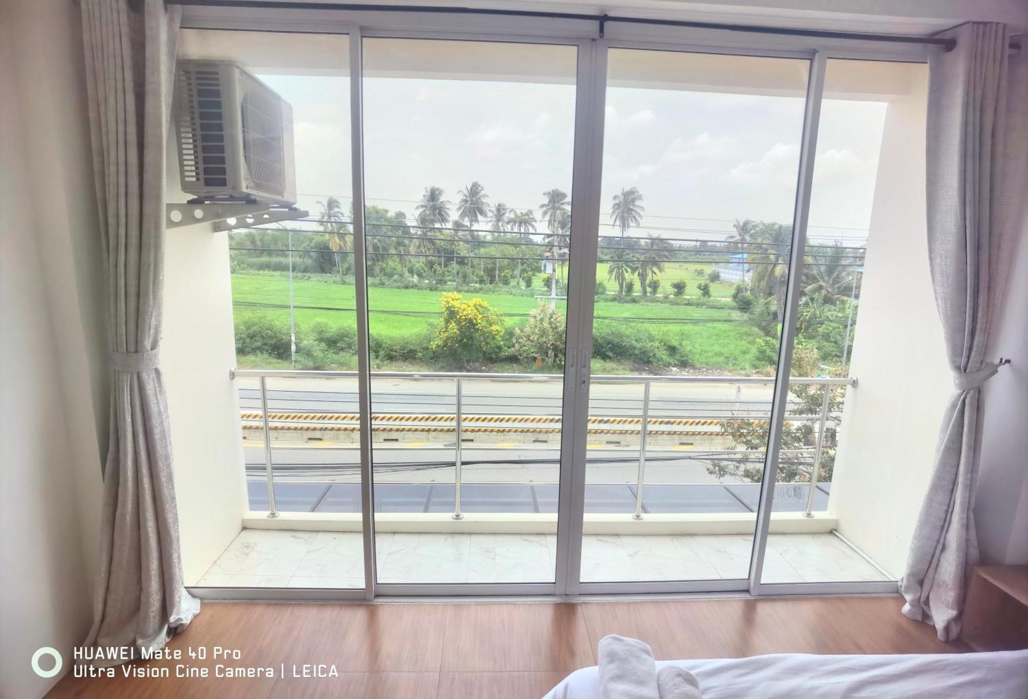 115 Townhouse Hotel Ban Khlong Krang Exterior photo